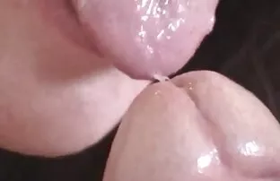 XXX उज्ज्वल लड़की अपने सेक्सी मूवी हिंदी माई साथी के साथ मिठाई बिस्तर पर गिर जाता है