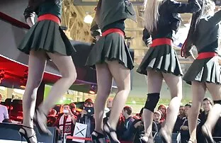 XXX जापानी ओरिया सेक्सी मूवी तीन प्रेमिका का उपयोग करता है