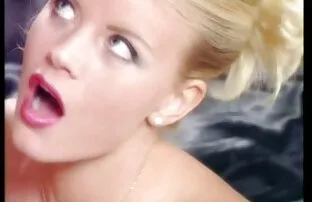 XXX अपार्टमेंट गुजराती सेक्सी वीडियो मूवी में समूह सेक्स