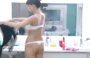 XXX निदेशक कार्यालय में महिलाएं सेक्सी मूवी के वीडियो